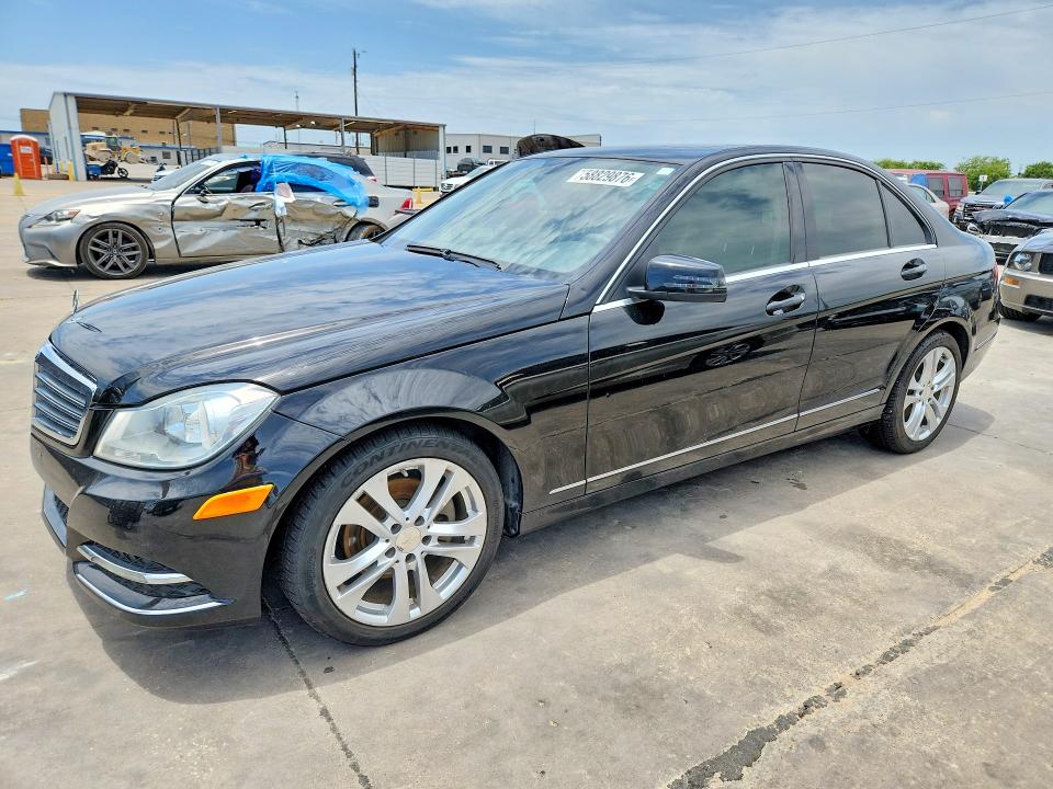 Photo 1 from auction – 2013 MERCEDES-BENZ C with VIN WDDGF4HB5DR263683