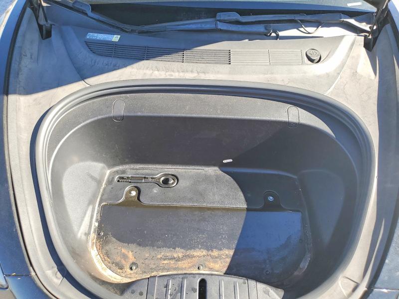 Photo 11 from auction – 2018 TESLA MODEL 3 with VIN 5YJ3E1EB8JF067222