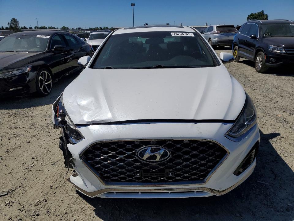 Photo 5 from auction – 2018 HYUNDAI SONATA with VIN 5NPE34AF0JH654119