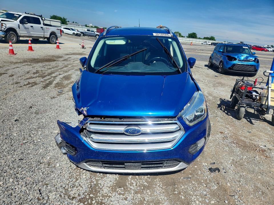 Photo 5 from auction – 2017 FORD ESCAPE with VIN 1FMCU9J9XHUA59639