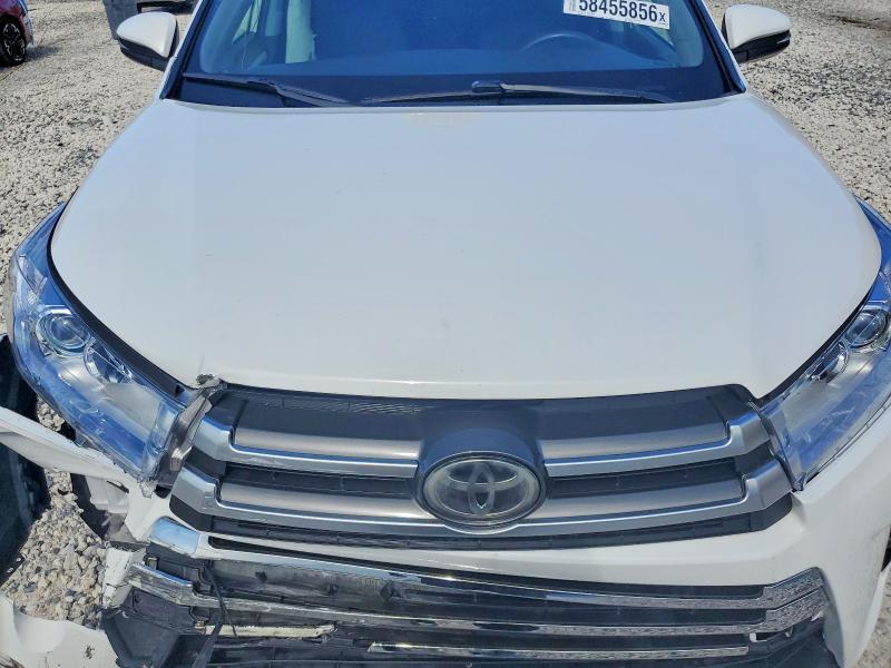 Photo 11 from auction – 2019 TOYOTA HIGHLANDER with VIN 5TDZZRFH9KS304166