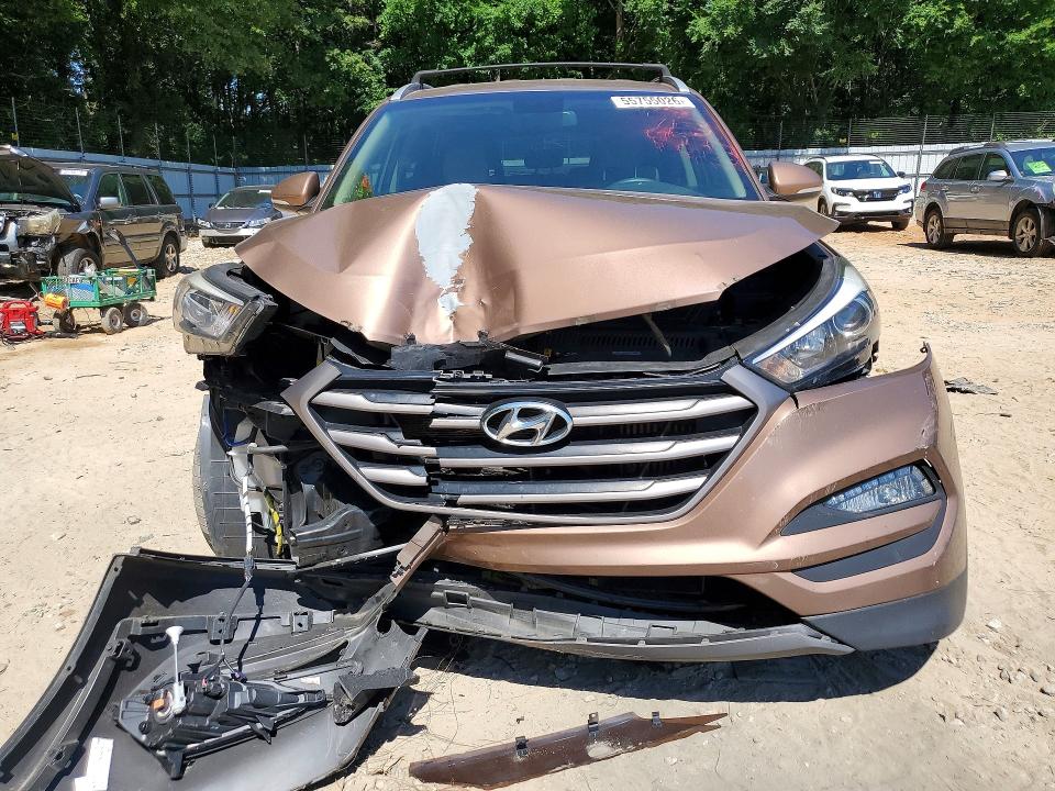 Photo 5 from auction – 2016 HYUNDAI TUCSON with VIN KM8J33A22GU251176