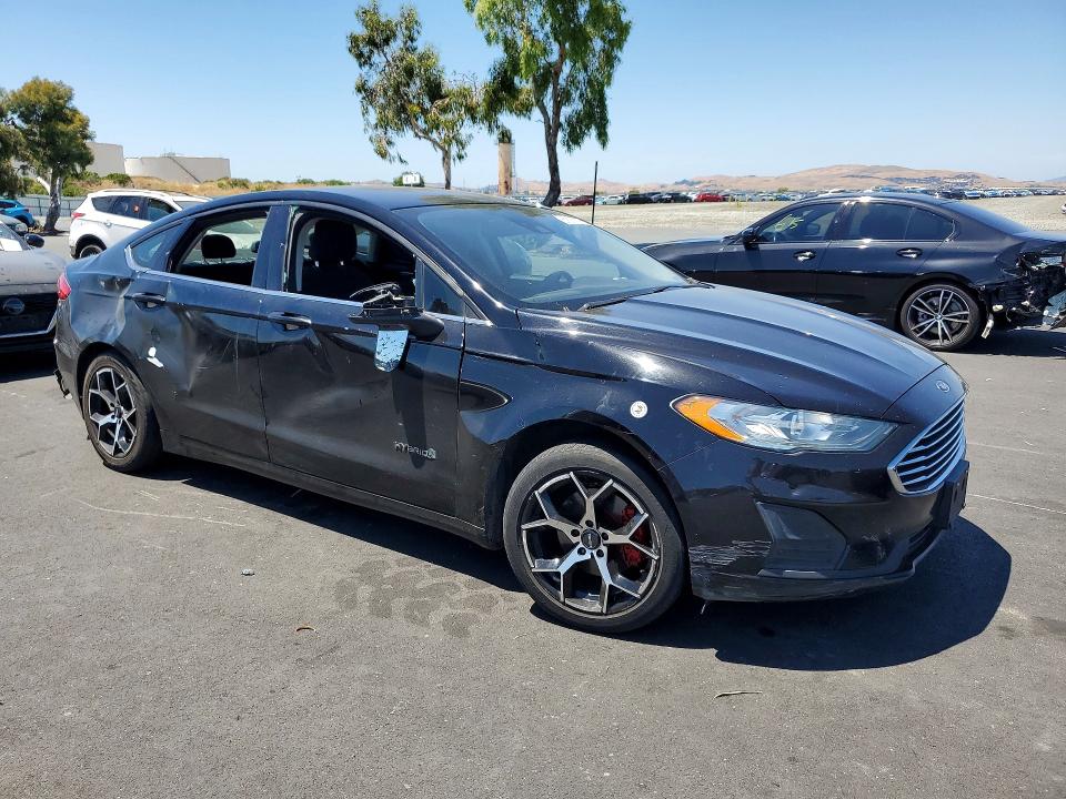 Zdjęcie 4 z aukcji – 2019 FORD FUSION z VIN 3FA6P0LU5KR175258