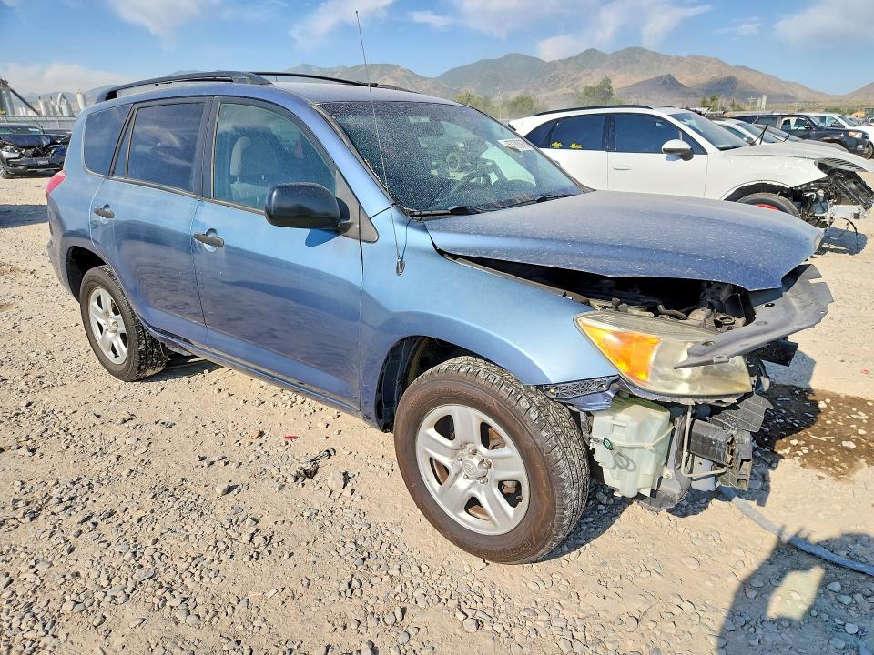 Photo 4 from auction – 2006 TOYOTA RAV4 with VIN JTMZD33VX66001943