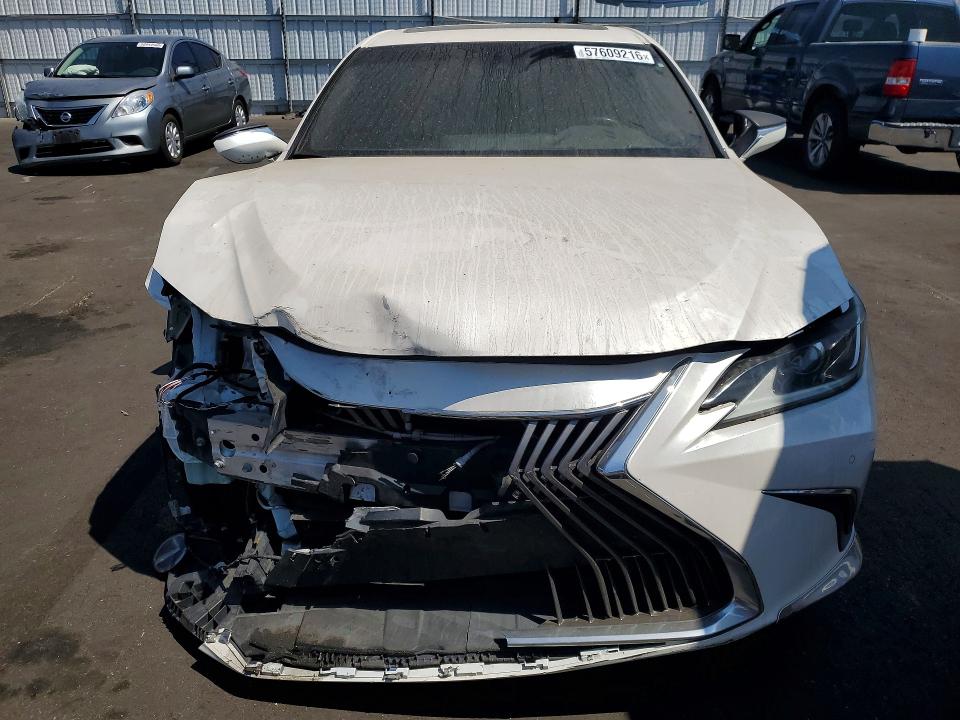 Photo 5 from auction – 2020 LEXUS ES with VIN 58AD21B1XLU007255