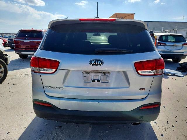 Photo 6 from auction – 2016 KIA SORENTO with VIN 5XYPG4A33GG165037