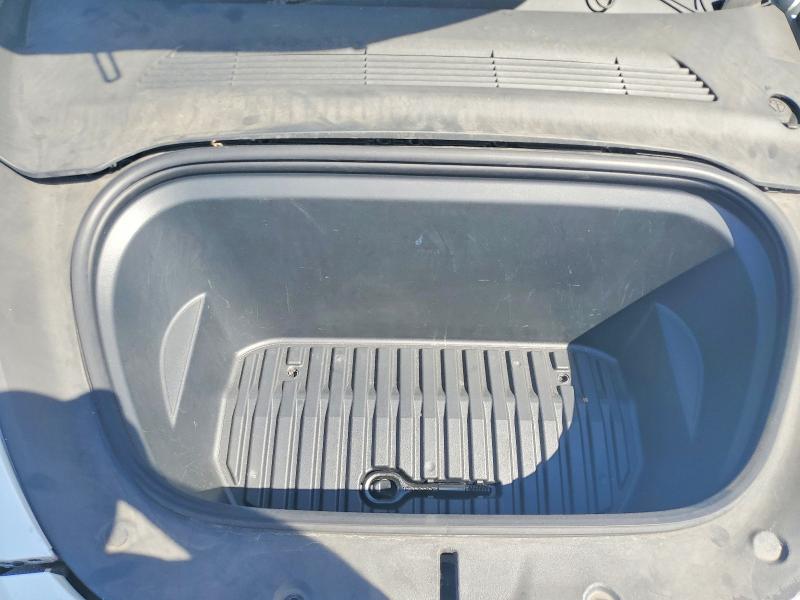 Photo 12 from auction – 2021 TESLA MODEL Y with VIN 5YJYGDEE6MF273980