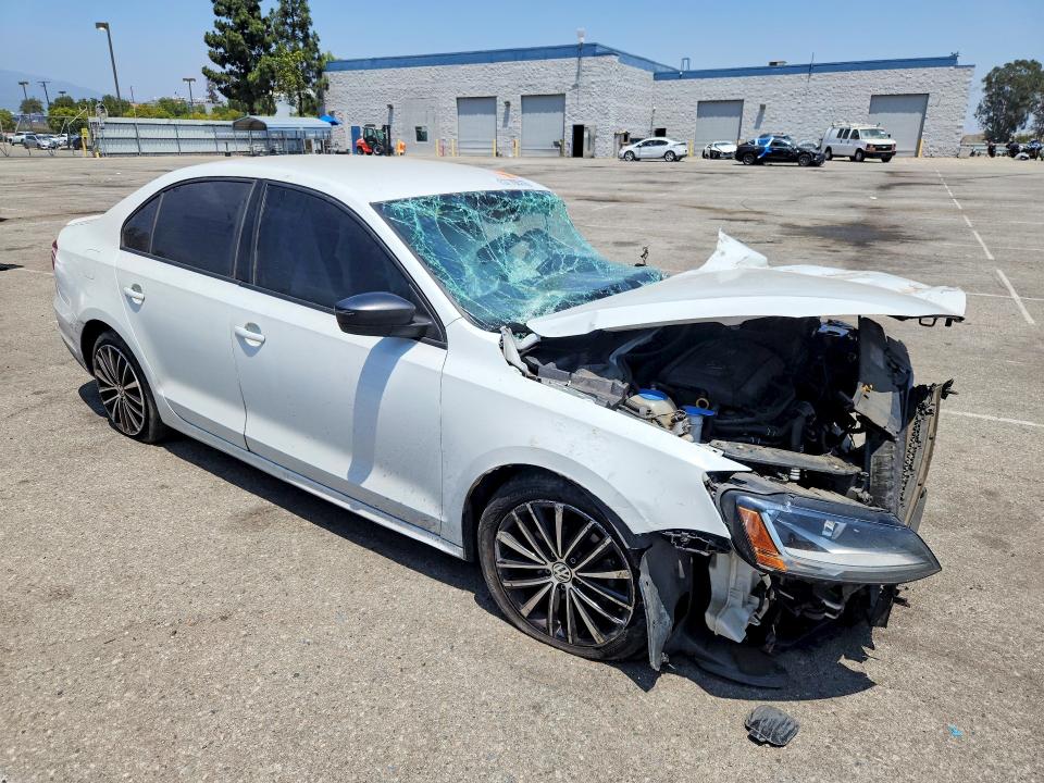Photo 4 from auction – 2017 VOLKSWAGEN JETTA with VIN 3VWD17AJ1HM397433
