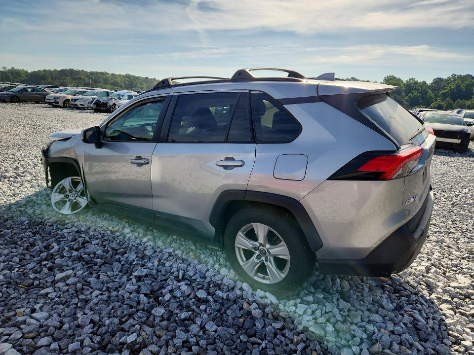 Photo 2 from auction – 2021 TOYOTA RAV4 with VIN 2T3W1RFV8MC168941