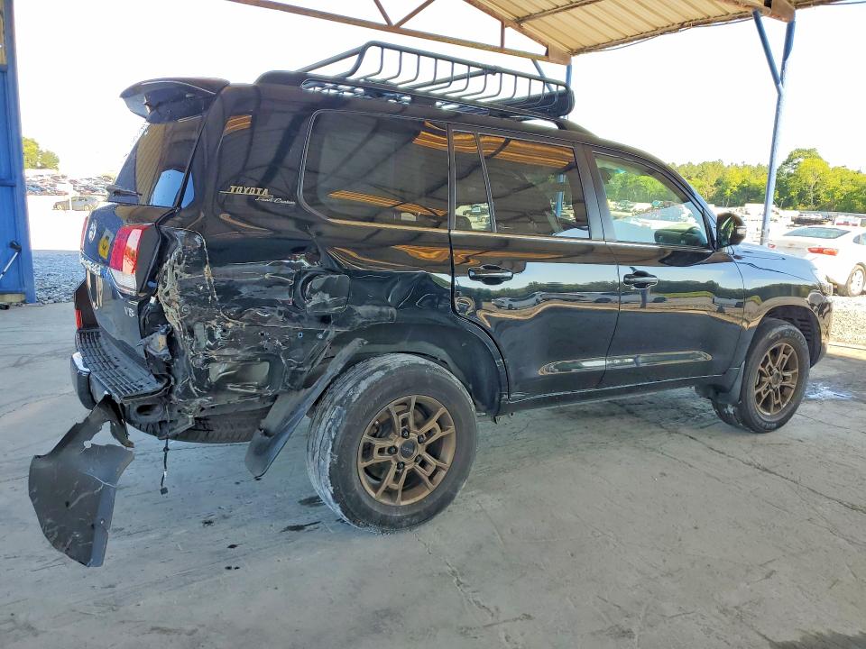 Photo 3 from auction – 2020 TOYOTA LAND CRUISER with VIN JTMCY7AJ0L4089619