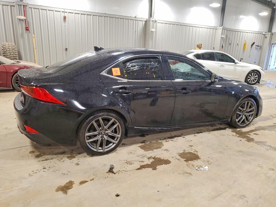 Photo 3 from auction – 2019 LEXUS IS with VIN JTHC81D29K5036104