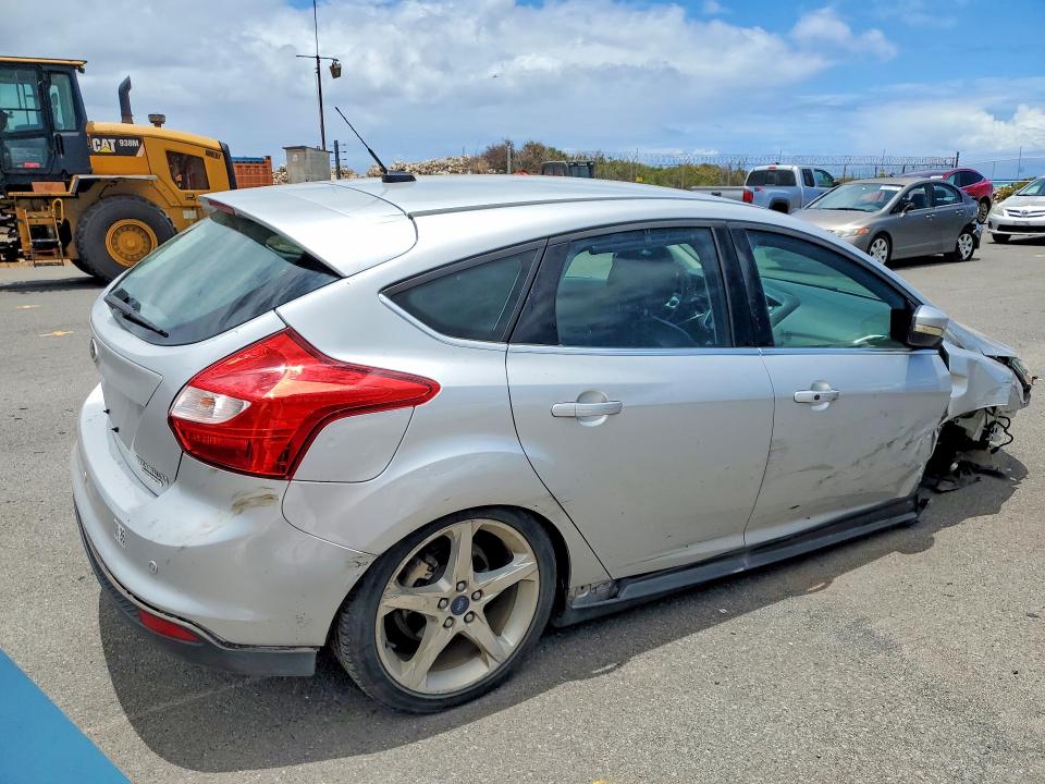 Zdjęcie 3 z aukcji – 2014 FORD FOCUS z VIN 1FADP3N21EL263991