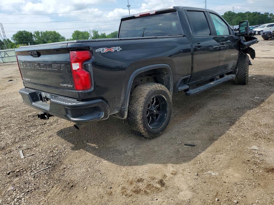Photo 3 from auction – 2022 CHEVROLET SILVERADO with VIN 1GC4YME77NF132216