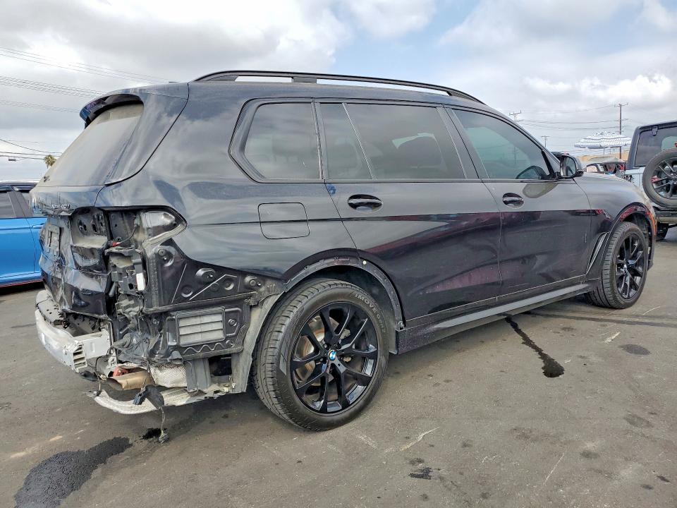 Photo 3 from auction – 2020 BMW X7 with VIN 5UXCW2C00L9B63140