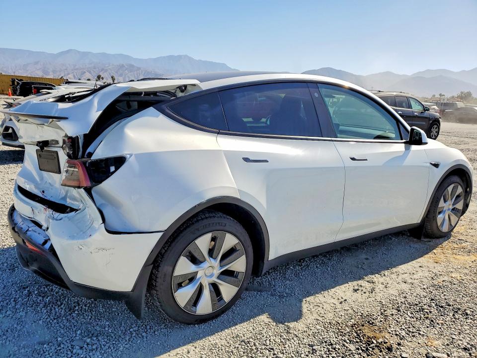 Photo 3 from auction – 2023 TESLA MODEL Y with VIN 7SAYGAEE0PF686273