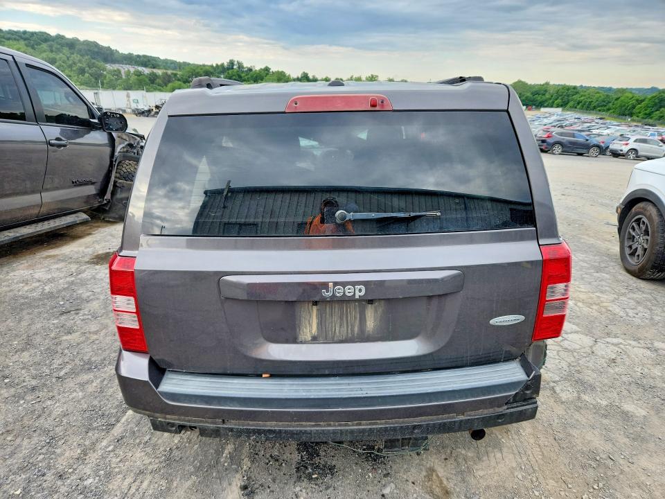 Photo 6 from auction – 2016 JEEP PATRIOT with VIN 1C4NJPFAXGD612902