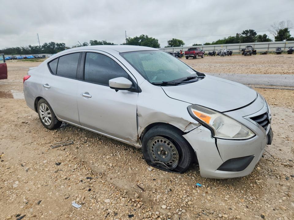 Photo 4 from auction – 2018 NISSAN VERSA with VIN 3N1CN7AP5JL867601