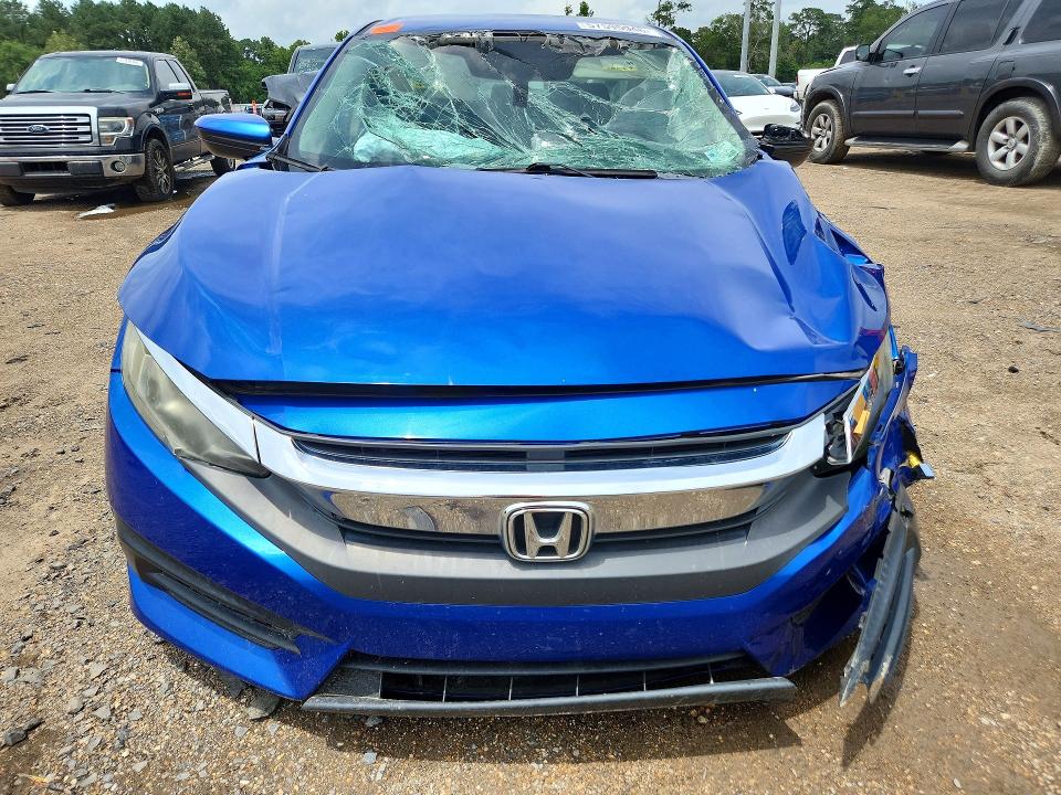 Photo 5 from auction – 2018 HONDA CIVIC with VIN 19XFC2F51JE020279