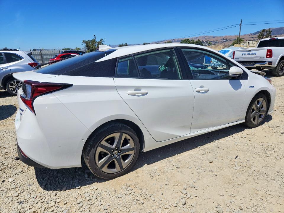Photo 3 from auction – 2020 TOYOTA PRIUS with VIN JTDKARFU2L3110796