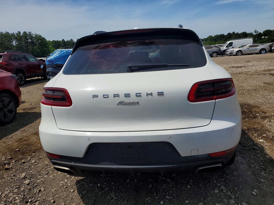 Photo 6 from auction – 2017 PORSCHE MACAN with VIN WP1AA2A53HLB04515