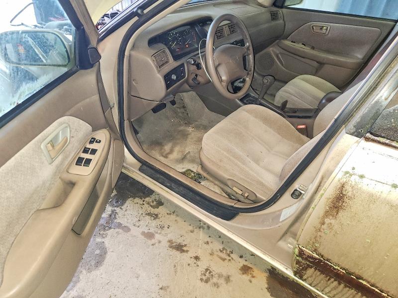 Photo 8 from auction – 2000 TOYOTA CAMRY with VIN 4T1BF22K5YU950159