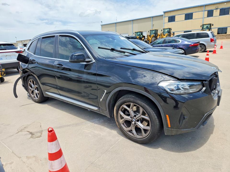 Photo 4 from auction – 2022 BMW X3 with VIN 5UX43DP01N9M29736