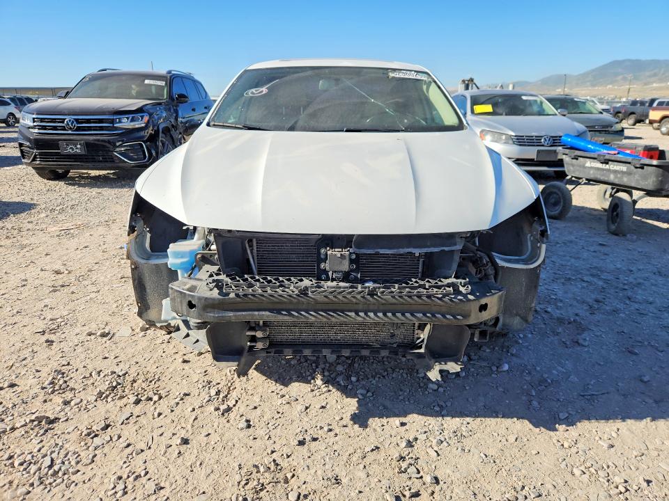 Photo 5 from auction – 2019 VOLKSWAGEN PASSAT with VIN 1VWLA7A33KC001900