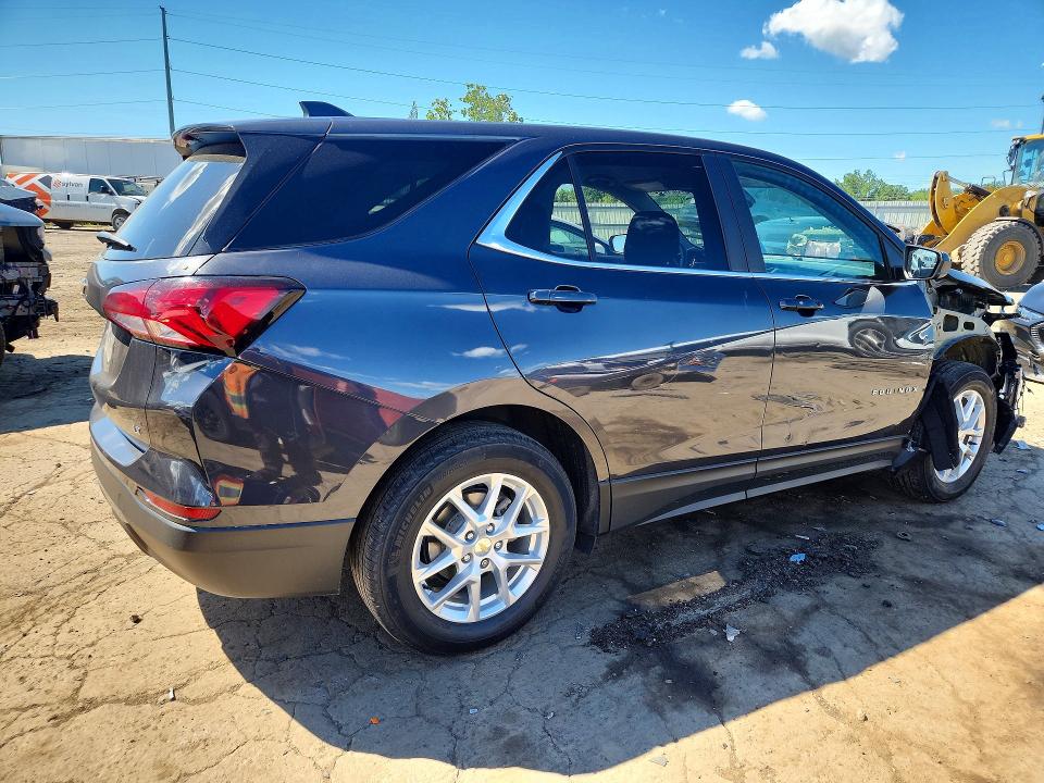 Photo 3 from auction – 2022 CHEVROLET EQUINOX with VIN 2GNAXKEV4N6127727