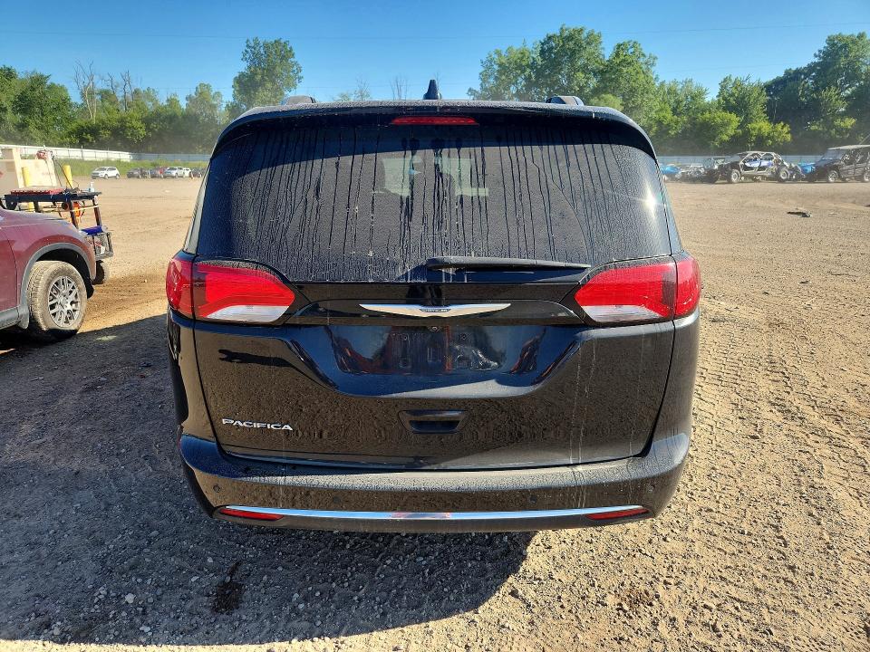 Photo 6 from auction – 2017 CHRYSLER PACIFICA with VIN 2C4RC1EG8HR533404