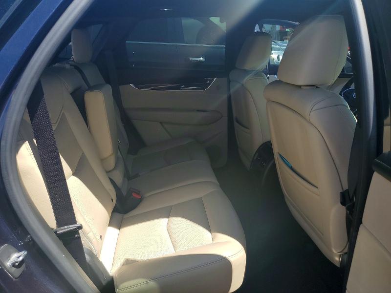 Photo 10 from auction – 2017 CADILLAC XT5 with VIN 1GYKNBRS7HZ190441