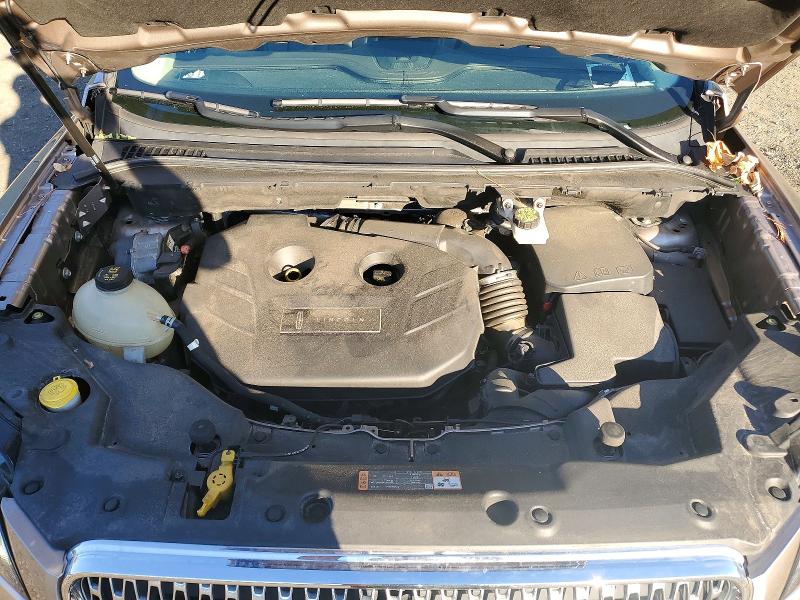 Снимка 12 от търг – 2019 LINCOLN MKC с VIN 5LMCJ2D9XKUL16329