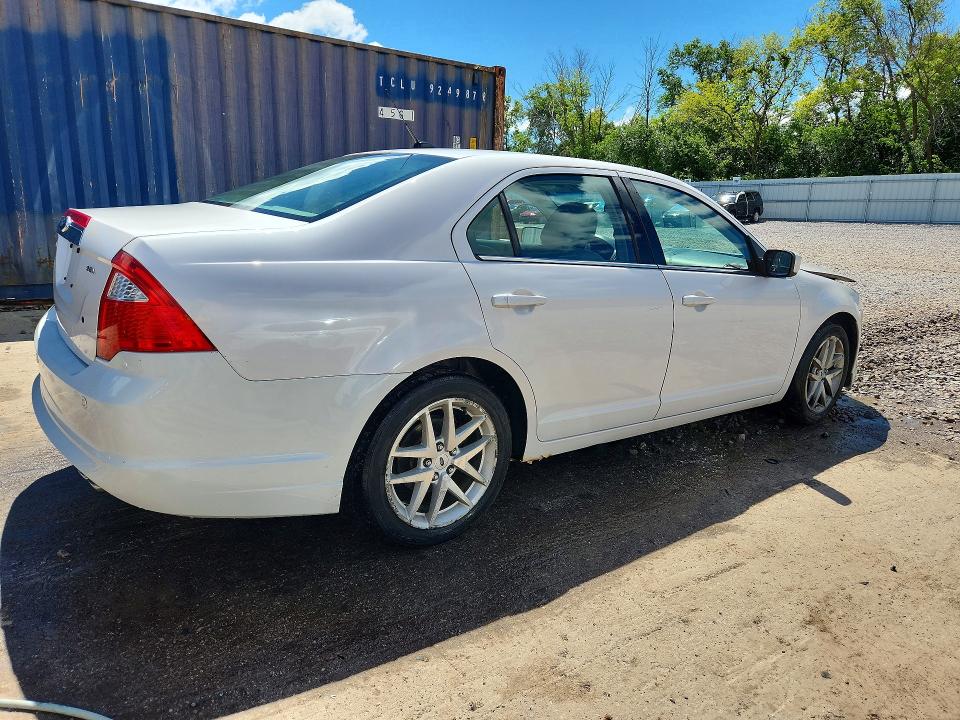 Photo 3 from auction – 2011 FORD FUSION with VIN 3FAHP0JA5BR256052