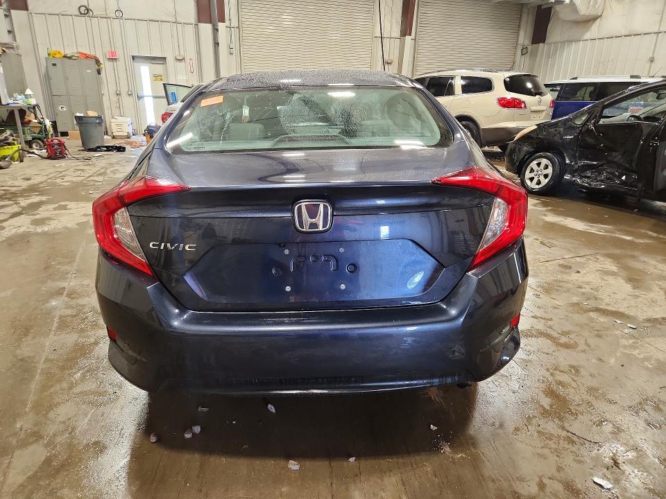 Photo 6 from auction – 2018 HONDA CIVIC with VIN 19XFC2E58JE034942