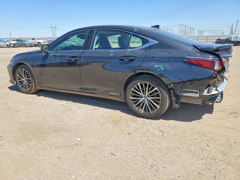 Photo 2 from auction – 2022 LEXUS ES 300H with VIN 58ADA1C18NU023636