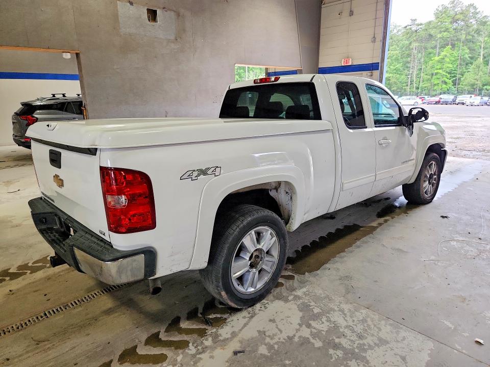 Photo 3 from auction – 2012 CHEVROLET SILVERADO with VIN 1GCRKTE77CZ333501