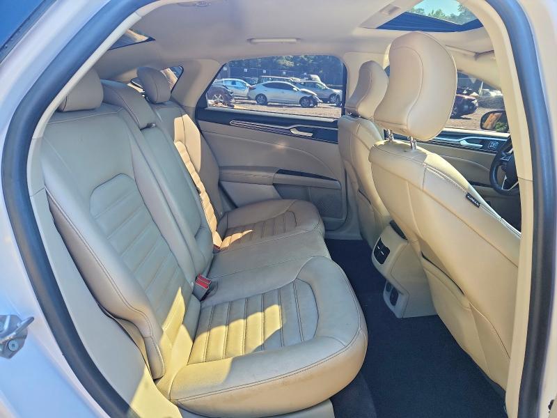 Photo 10 from auction – 2017 FORD FUSION with VIN 3FA6P0LU2HR393425