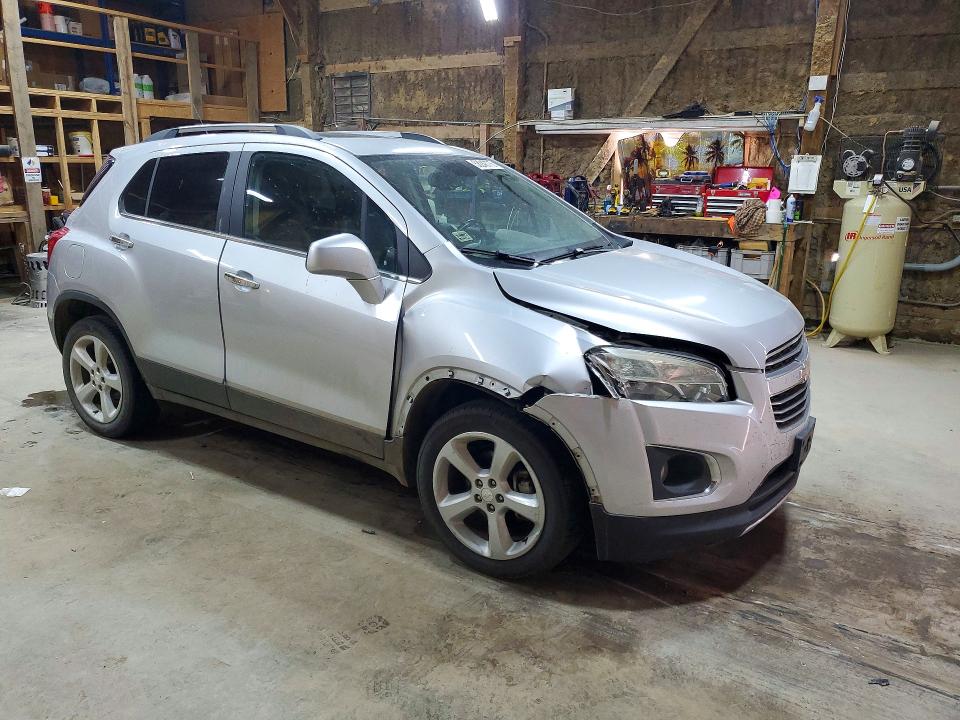 Photo 4 from auction – 2015 CHEVROLET TRAX with VIN 3GNCJTSB2FL204473
