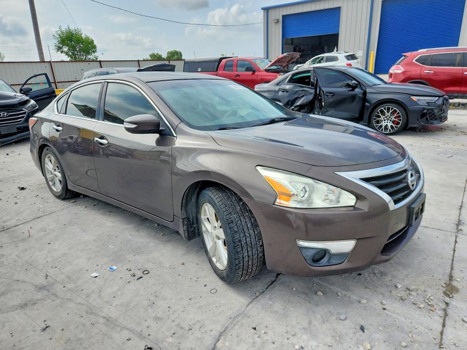 Photo 4 from auction – 2015 NISSAN ALTIMA with VIN 1N4AL3AP2FN355570