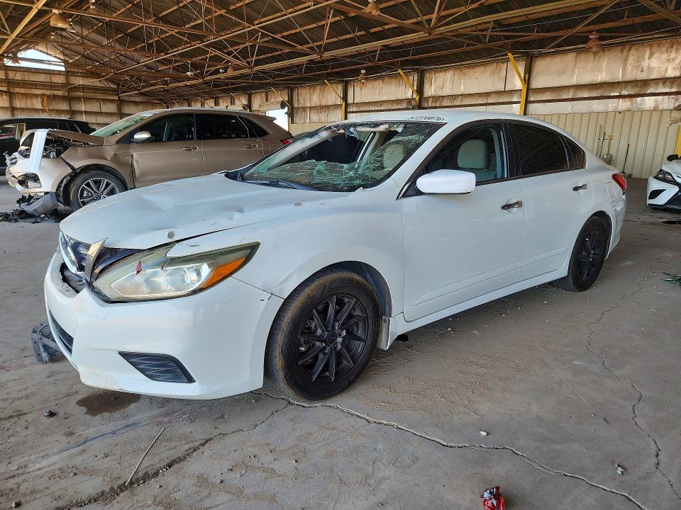 NISSAN ALTIMA 2017 with VIN 1N4AL3AP0HN343825 - Photo from auction