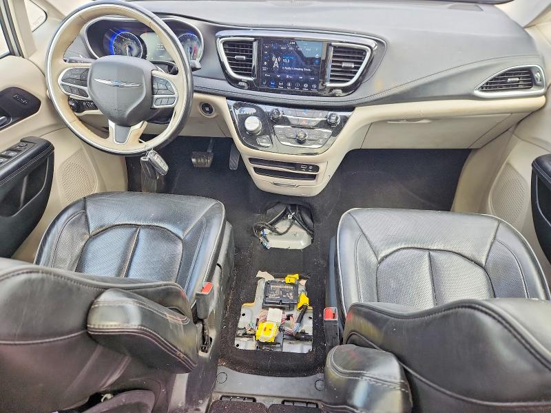 Photo 8 from auction – 2020 CHRYSLER PACIFICA with VIN 2C4RC1GG1LR187492