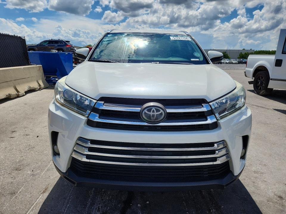 Photo 5 from auction – 2018 TOYOTA HIGHLANDER with VIN 5TDYZRFHXJS257594