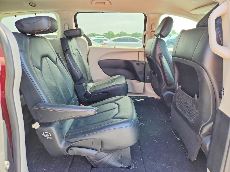 Photo 11 from auction – 2018 CHRYSLER PACIFICA with VIN 2C4RC1BG8JR214112
