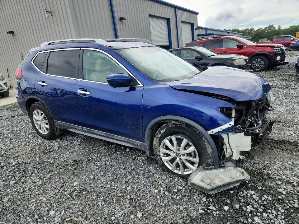 Photo 4 from auction – 2018 NISSAN ROGUE with VIN 5N1AT2MT0JC717294