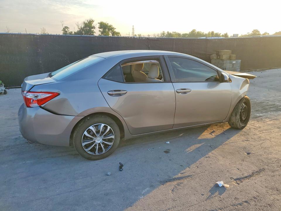 Photo 3 from auction – 2014 TOYOTA COROLLA with VIN 2T1BURHEXEC072189