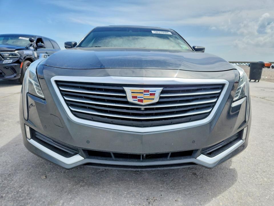 Photo 5 from auction – 2016 CADILLAC CT6 with VIN 1G6KF5RS4GU165595