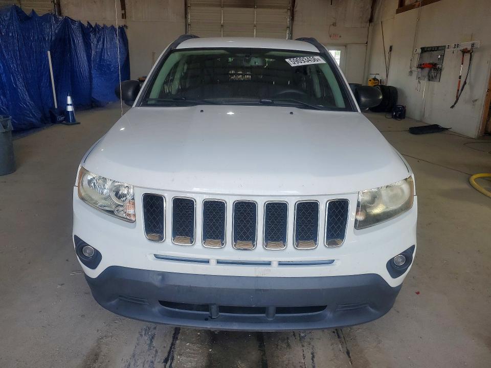 Photo 5 from auction – 2017 JEEP COMPASS with VIN 1C4NJCBA8HD136617