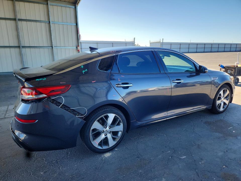 Photo 3 from auction – 2019 KIA OPTIMA with VIN 5XXGT4L34KG330583
