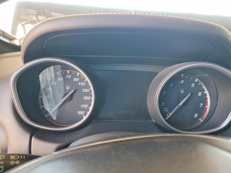 Photo 9 from auction – 2018 MASERATI LEVANTE with VIN ZN661XUL1JX294360