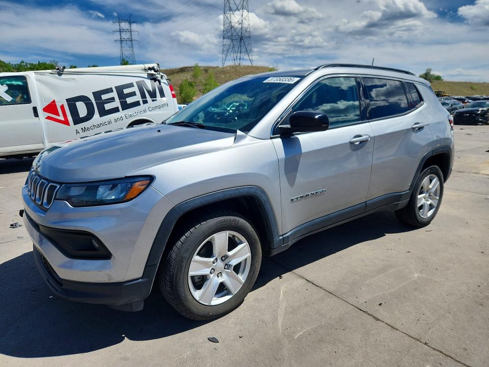 JEEP COMPASS 2022 with VIN 3C4NJDBBXNT132461 - Photo from auction