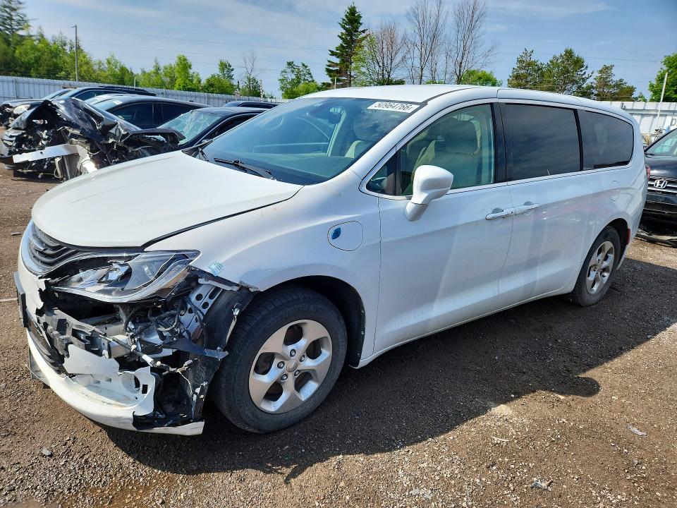 CHRYSLER PACIFICA 2018 with VIN 2C4RC1H73JR129671 - Photo from auction